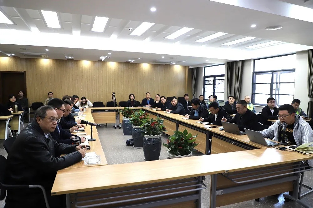 筑牢安全防线，夯实安全基础
